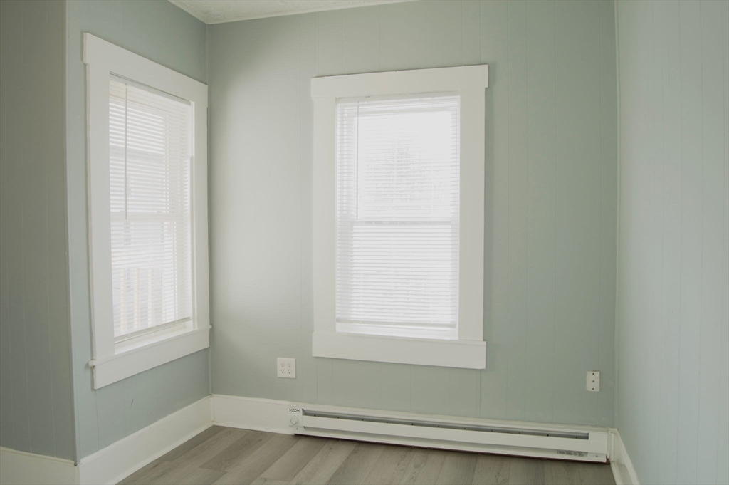 4 bed, 1 bath apartment for rent at 105 Clarendon St Unit 3, Fitchburg — photo 21 of 25