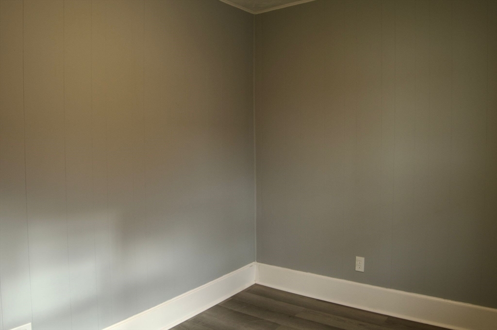 4 bed, 1 bath apartment for rent at 105 Clarendon St Unit 3, Fitchburg — photo 15 of 25