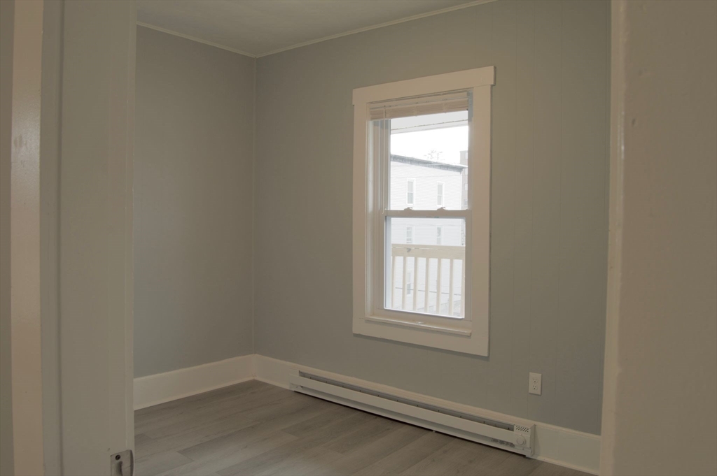 4 bed, 1 bath apartment for rent at 105 Clarendon St Unit 3, Fitchburg — photo 16 of 25