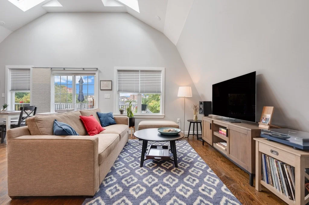 2 bed, 2 bath apartment for rent at 105 Cross St Unit 3, Somerville — photo 5 of 21