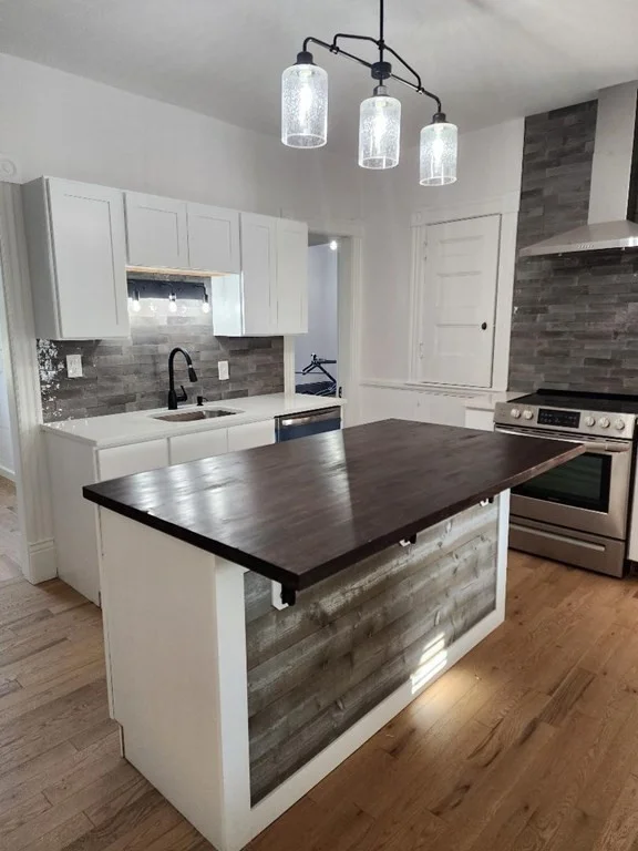 2 bed, 1 bath apartment for rent at 105 E Main St Unit 2, Orange — photo 2 of 24