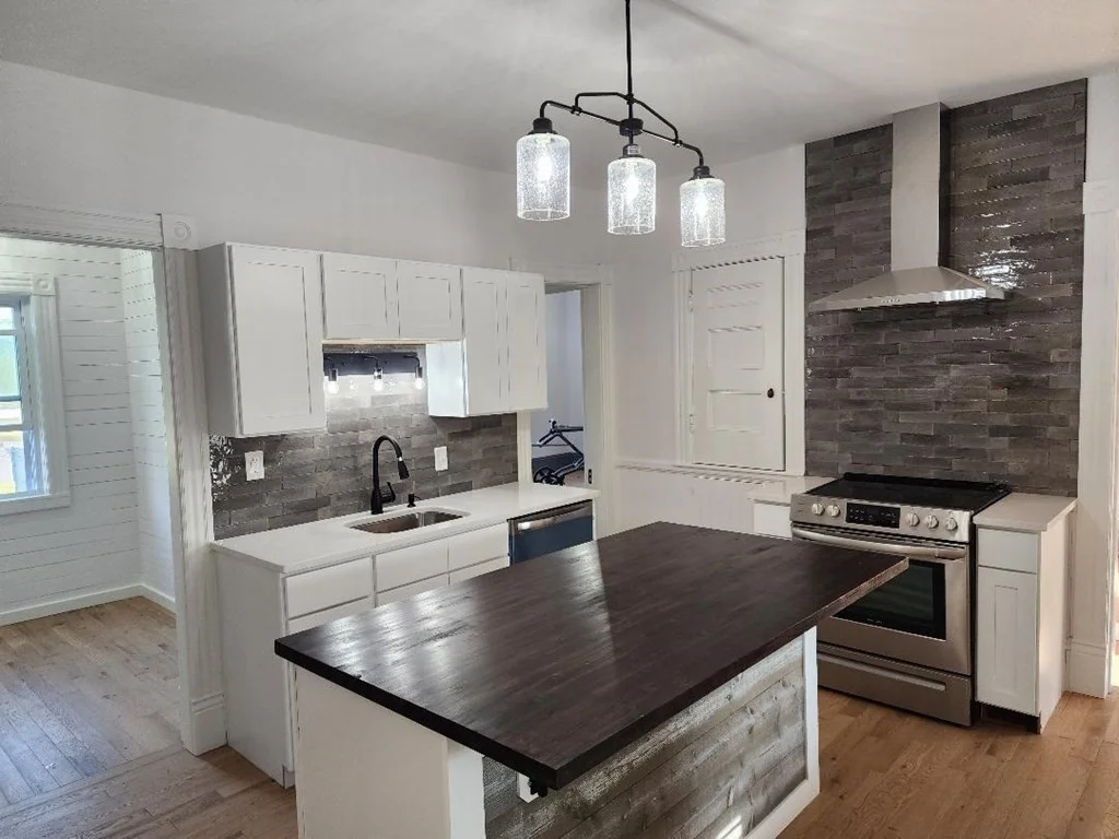 2 bed, 1 bath apartment for rent at 105 E Main St Unit 2, Orange — photo 3 of 24