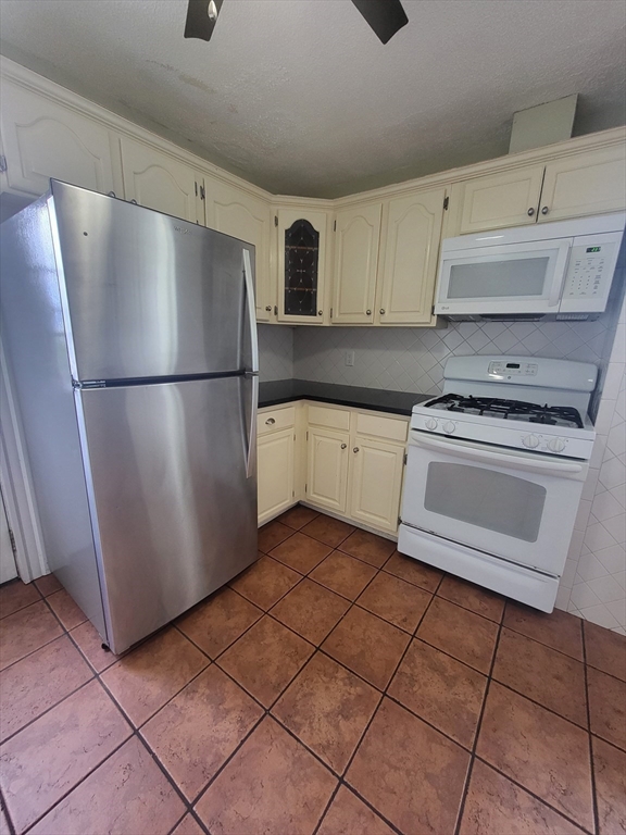 2 bed, 1 bath apartment for rent at 105 Eutaw Unit 3, East Boston — photo 4 of 14