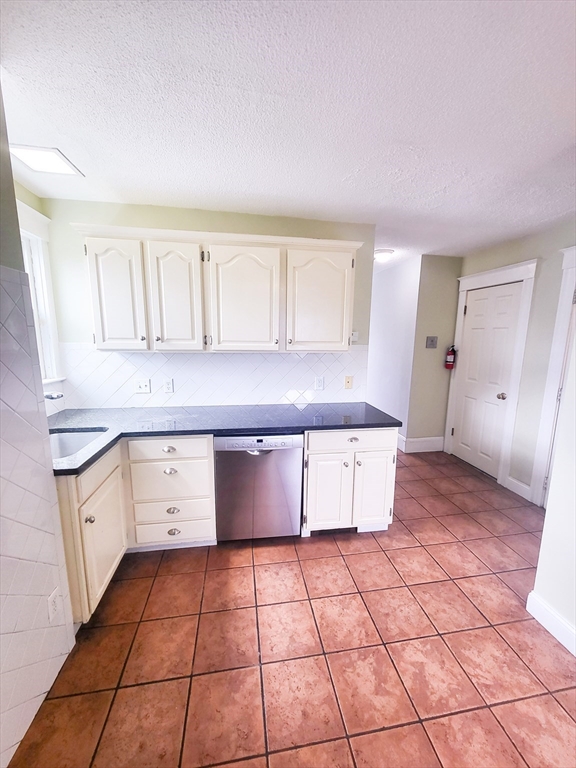 2 bed, 1 bath apartment for rent at 105 Eutaw Unit 3, East Boston — photo 5 of 14