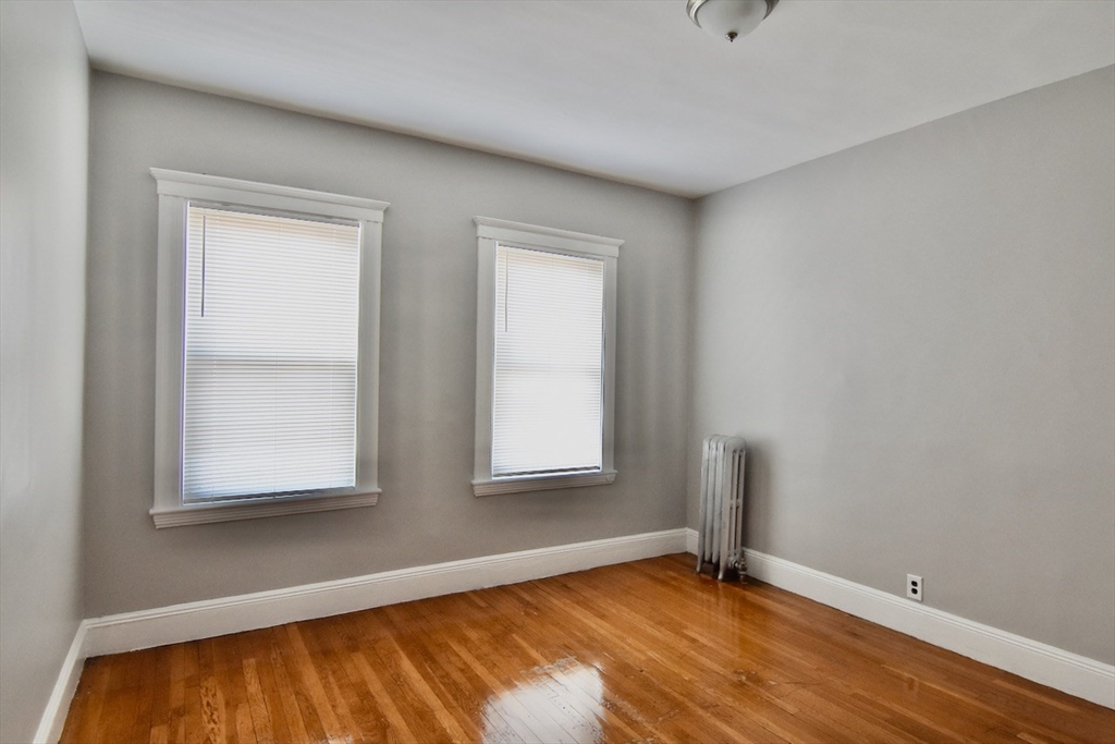 4 bed, 1 bath apartment for rent at 105 Evans St Unit 3, Dorchester — photo 12 of 19