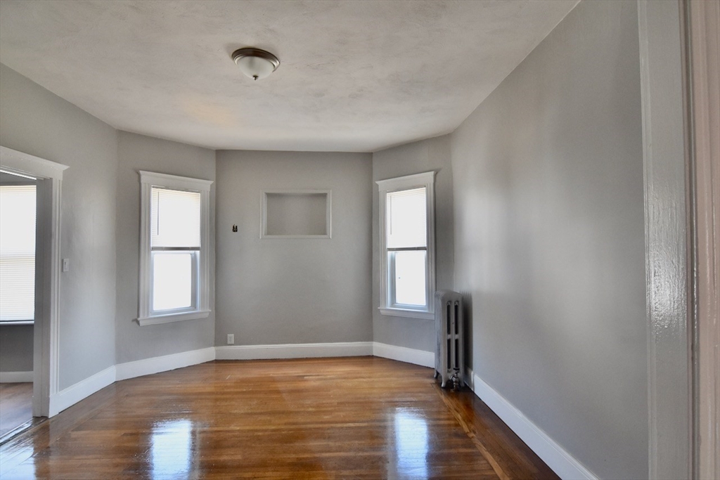 4 bed, 1 bath apartment for rent at 105 Evans St Unit 3, Dorchester — photo 10 of 19