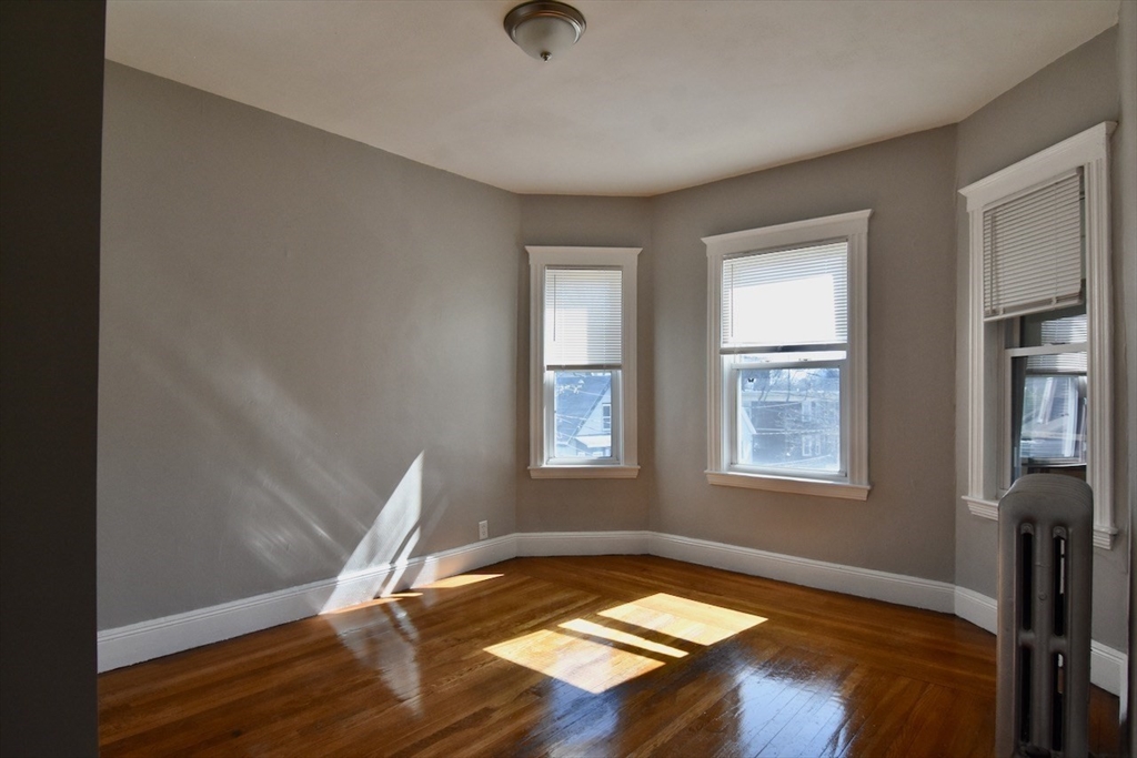 4 bed, 1 bath apartment for rent at 105 Evans St Unit 3, Dorchester — photo 18 of 19