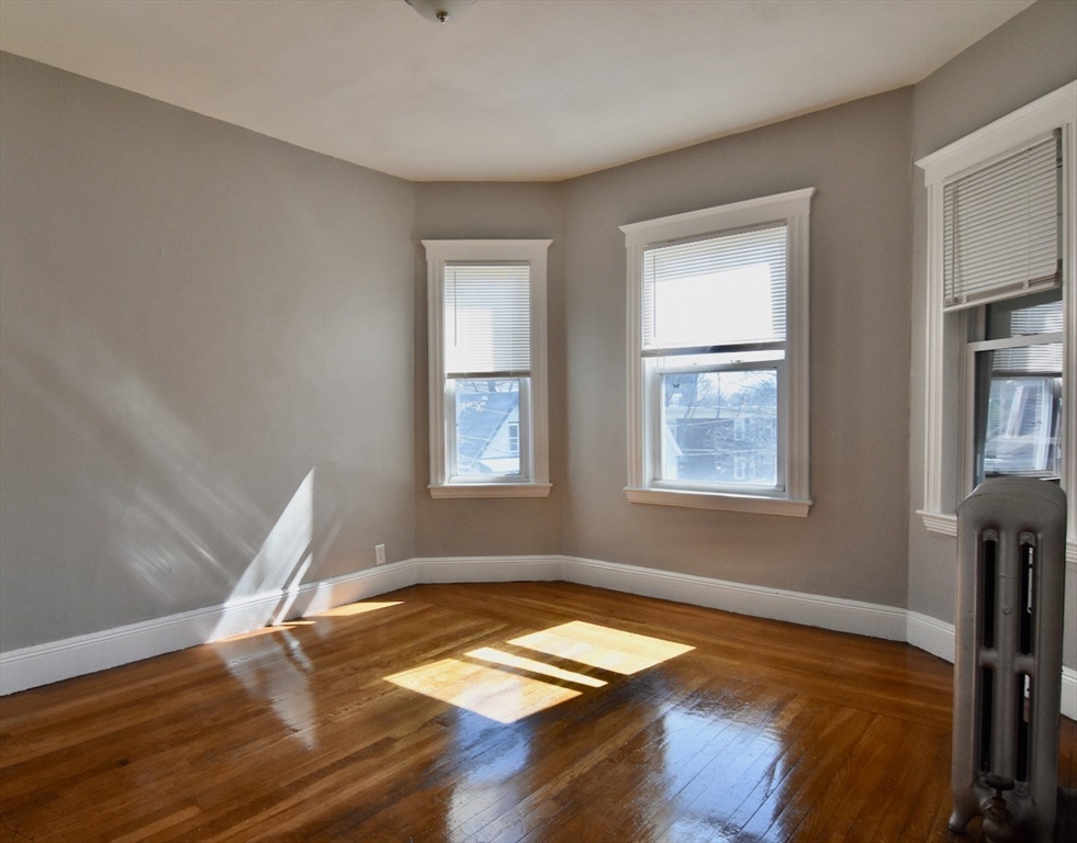 4 bed, 1 bath apartment for rent at 105 Evans St Unit 3, Dorchester — photo 2 of 19