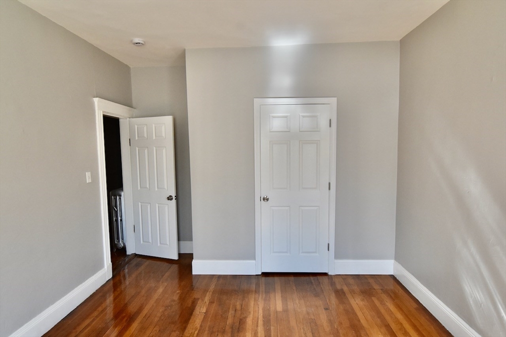 4 bed, 1 bath apartment for rent at 105 Evans St Unit 3, Dorchester — photo 17 of 19