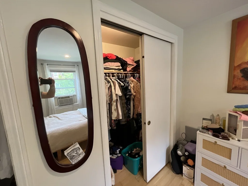 2 bed, 1 bath apartment for rent at 105 Forest Hills Unit 2B, Boston — photo 4 of 9