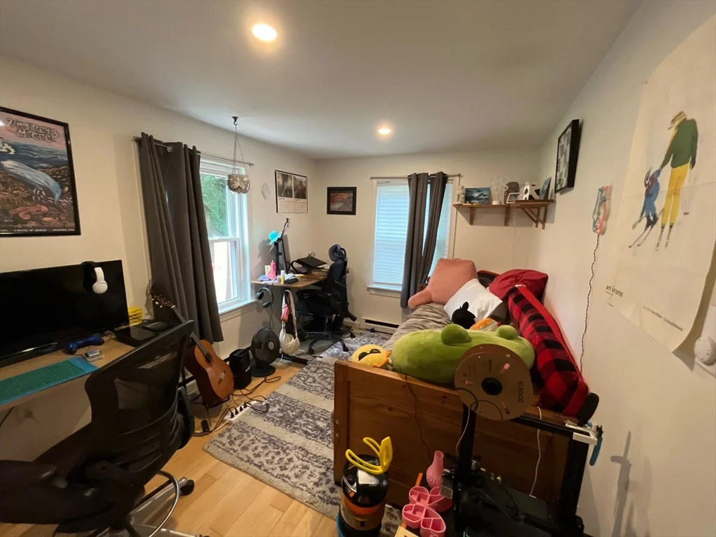 2 bed, 1 bath apartment for rent at 105 Forest Hills Unit 2B, Boston — photo 6 of 9