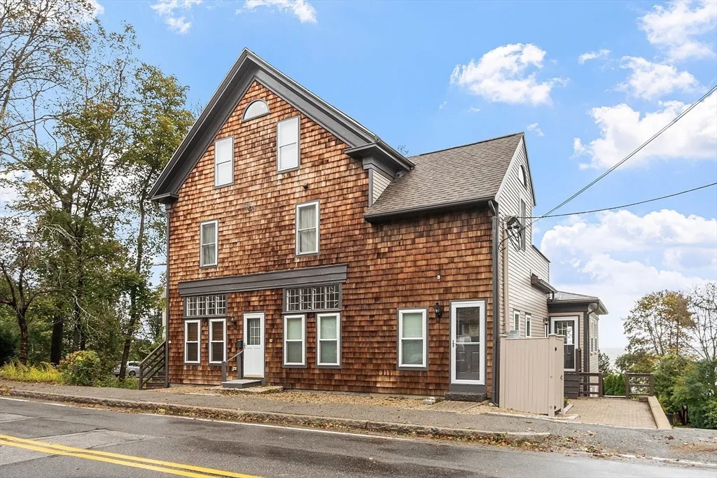 2 bed, 1 bath apartment for rent at 105 Granite St Unit 3, Rockport — photo 22 of 22