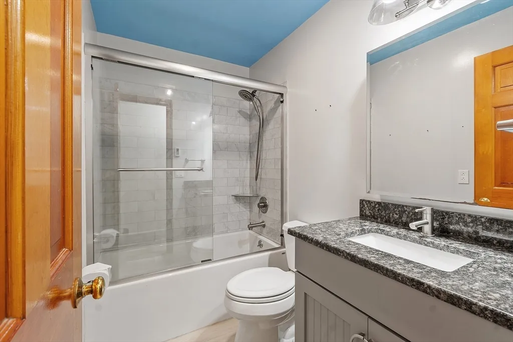 2 bed, 1 bath apartment for rent at 105 Granite St Unit 3, Rockport — photo 16 of 22