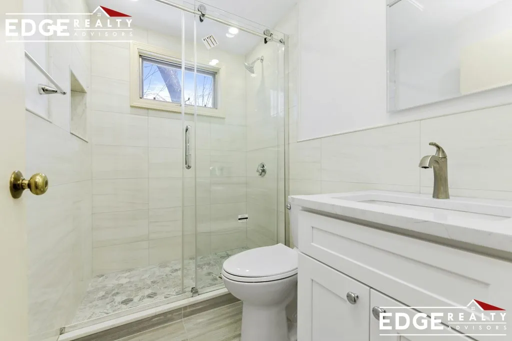 3 bed, 1 bath apartment for rent at 105 Hamilton Rd Unit 1, Cedarwood — photo 16 of 17
