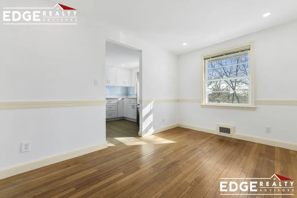 3 bed, 1 bath apartment for rent at 105 Hamilton Rd Unit 1, Cedarwood — photo 8 of 17