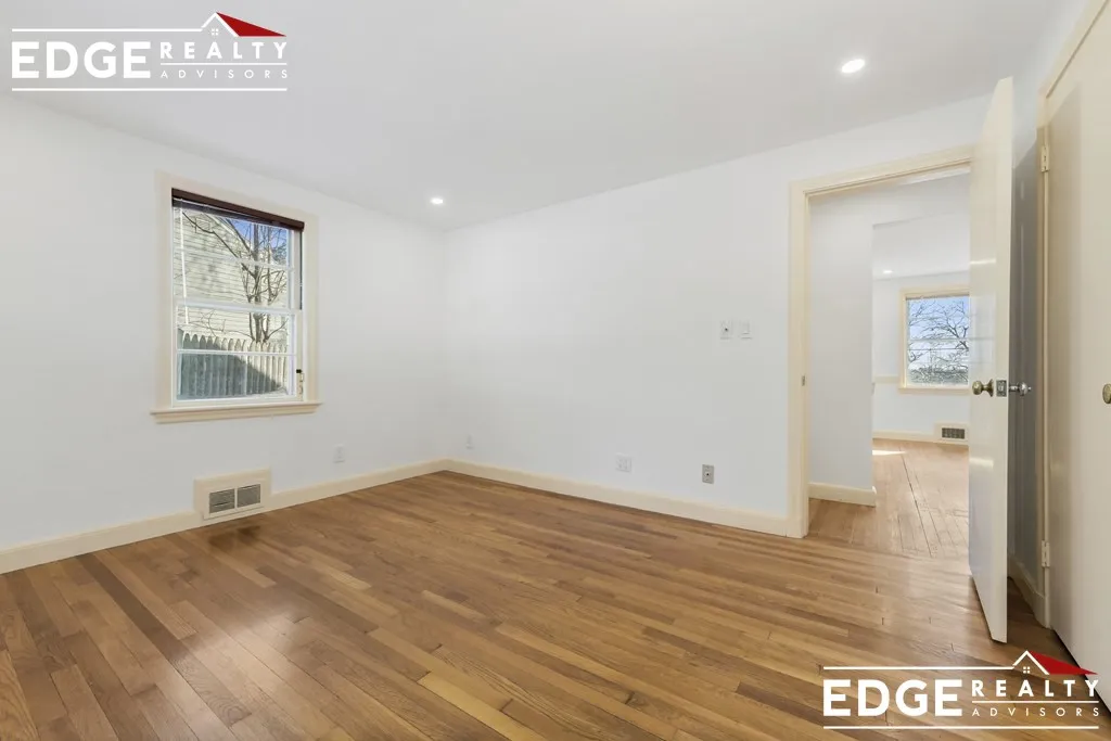 3 bed, 1 bath apartment for rent at 105 Hamilton Rd Unit 1, Cedarwood — photo 12 of 17