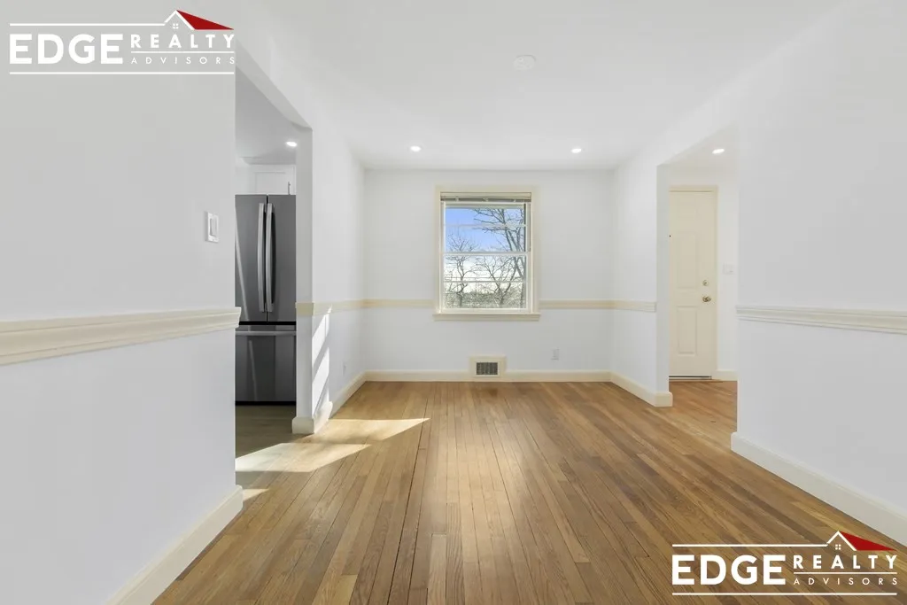 3 bed, 1 bath apartment for rent at 105 Hamilton Rd Unit 1, Cedarwood — photo 7 of 17