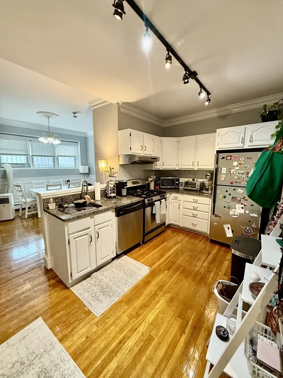2 bed, 1 bath apartment for rent at 105 High St Unit 17, Charlestown — photo 4 of 15