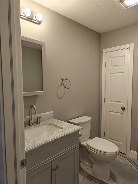 3 bed, 1 bath apartment for rent at 105 Holyoke St Unit 2, Lynn — photo 13 of 21
