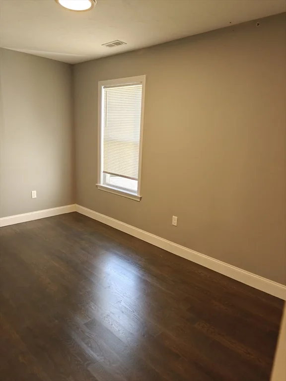 3 bed, 1 bath apartment for rent at 105 Holyoke St Unit 2, Lynn — photo 10 of 21