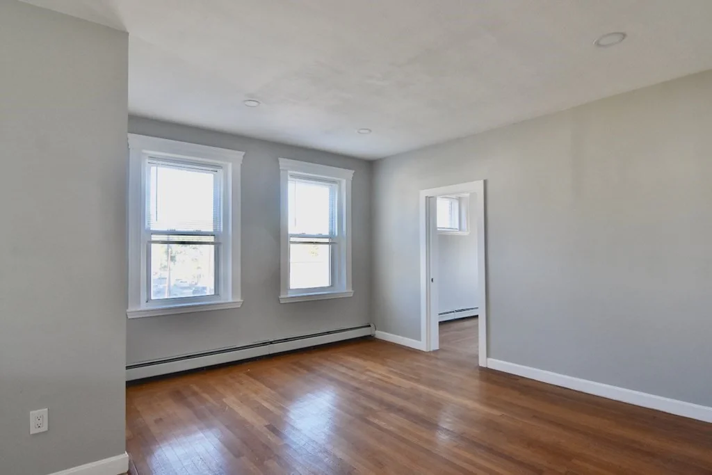 4 bed, 1 bath apartment for rent at 105 Homestead St Unit 2, Dorchester — photo 8 of 19