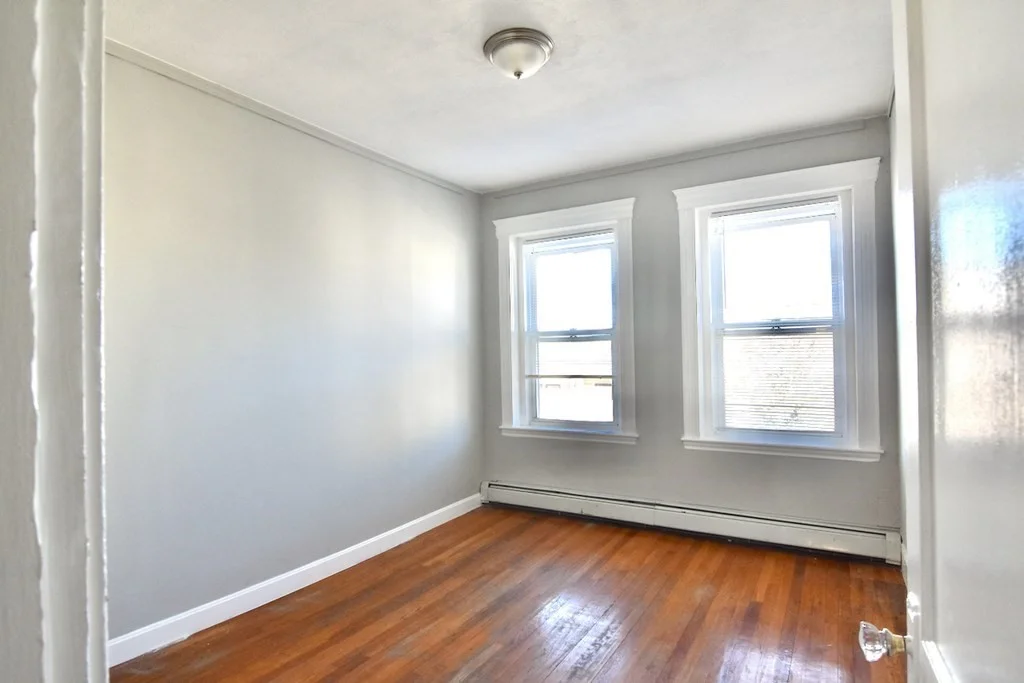 4 bed, 1 bath apartment for rent at 105 Homestead St Unit 2, Dorchester — photo 12 of 19