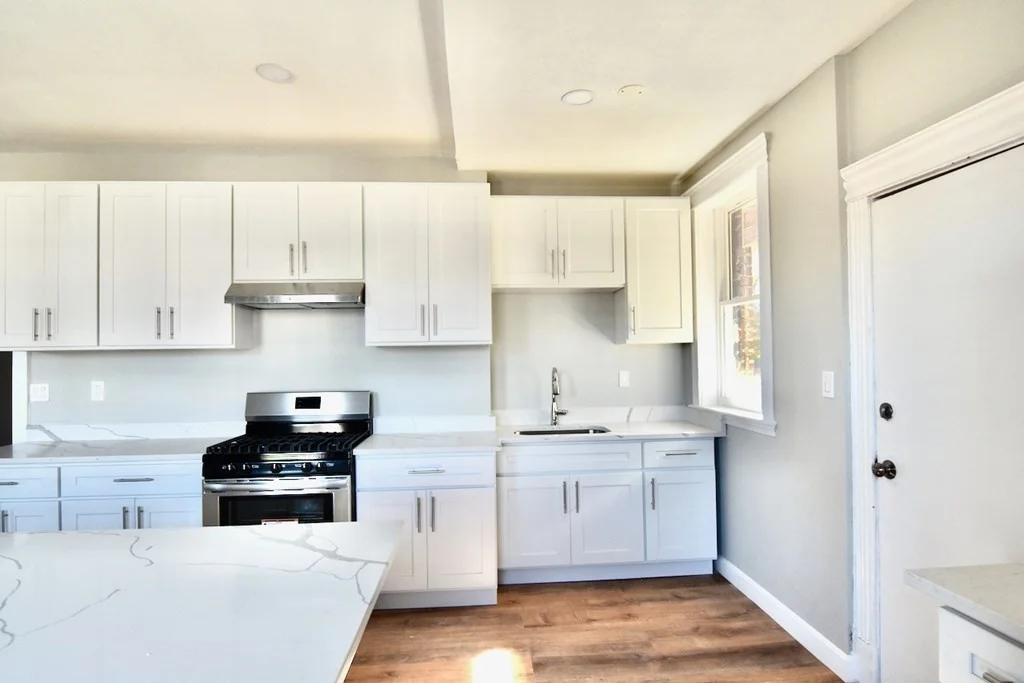 4 bed, 1 bath apartment for rent at 105 Homestead St Unit 2, Dorchester — photo 4 of 19