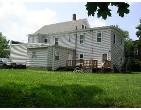 2 bed, 1 bath apartment for rent at 105 Mechanic St Unit 2, East Brookfield — photo 3 of 10
