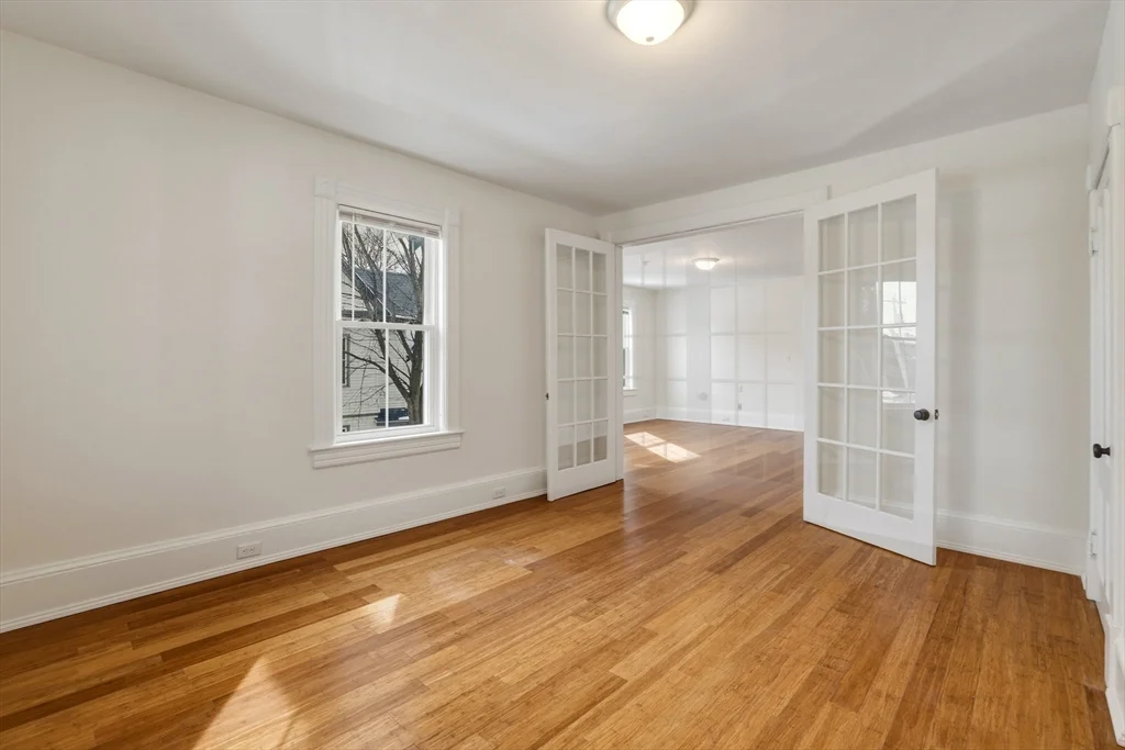 3 bed, 1 bath apartment for rent at 105 Nonotuck St Unit 105, Holyoke — photo 12 of 26