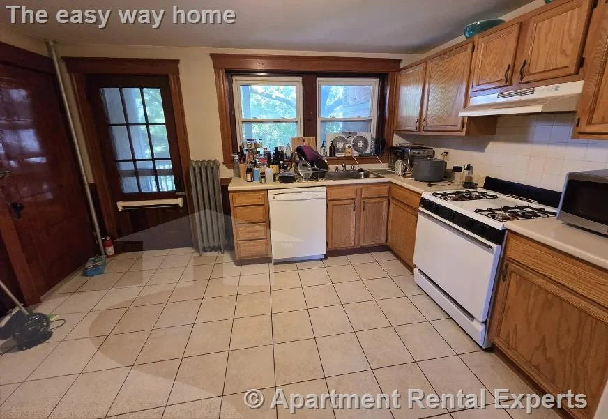 2 bed, 1 bath apartment for rent at 105 Norfolk St Unit 3, Central Square — photo 1 of 11