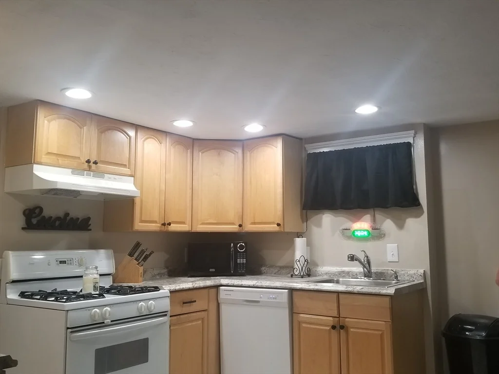 1 bed, 1 bath apartment for rent at 105 Pemberton St Unit 1, Revere — photo 7 of 15
