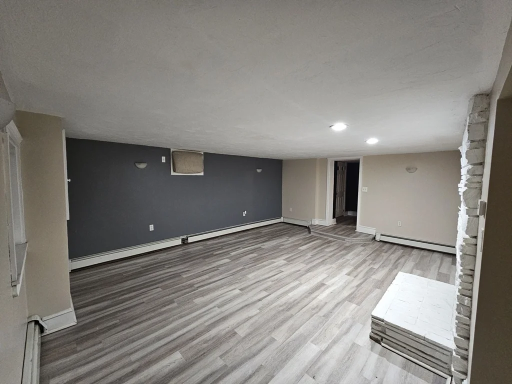 1 bed, 1 bath apartment for rent at 105 Pemberton St Unit 1, Revere