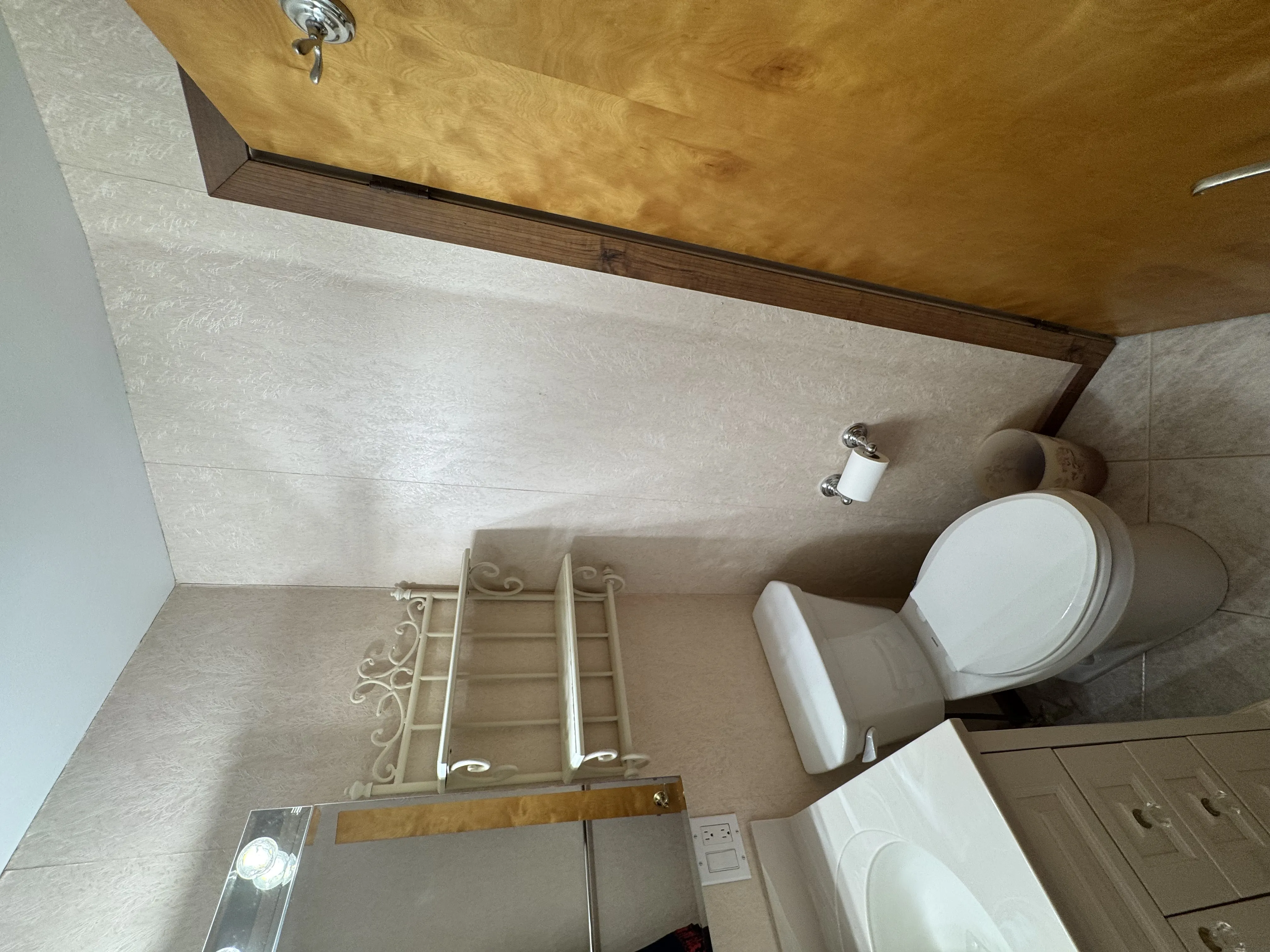 2 bed, 1 bath apartment for rent at 105 Princeton St Unit 1, South Medford — photo 15 of 20
