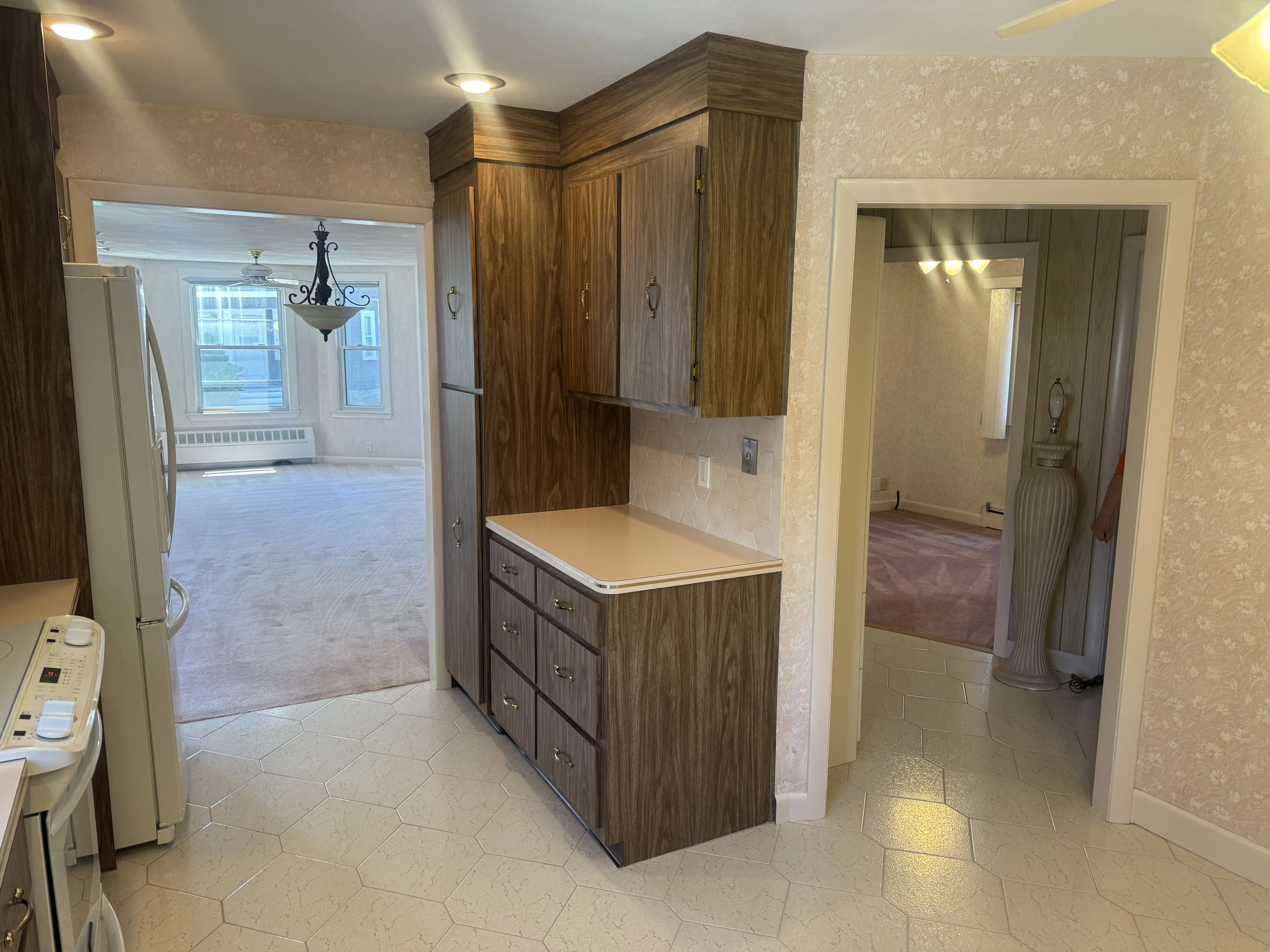 2 bed, 1 bath apartment for rent at 105 Princeton St Unit 1, South Medford — photo 3 of 20