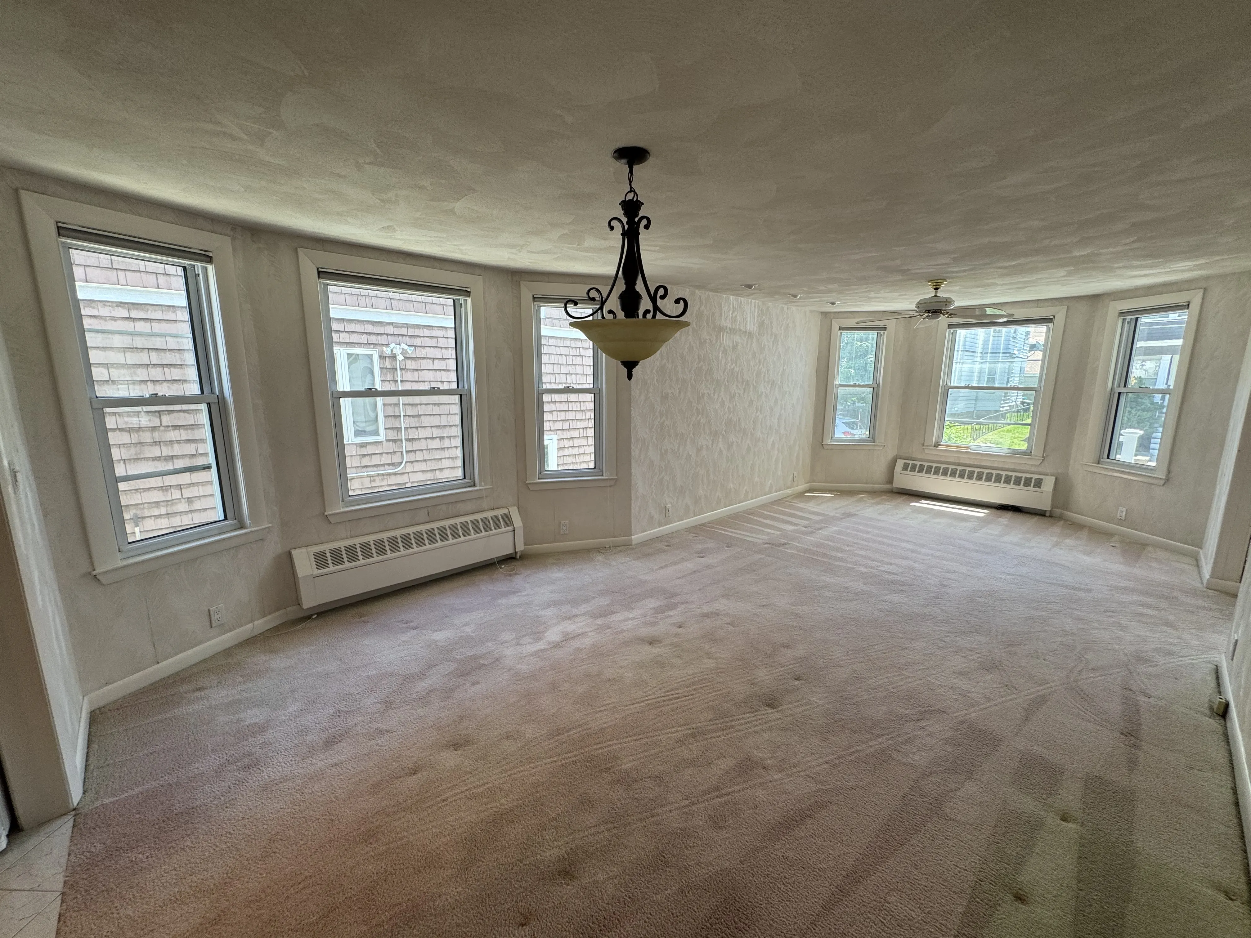 2 bed, 1 bath apartment for rent at 105 Princeton St Unit 1, South Medford — photo 4 of 20