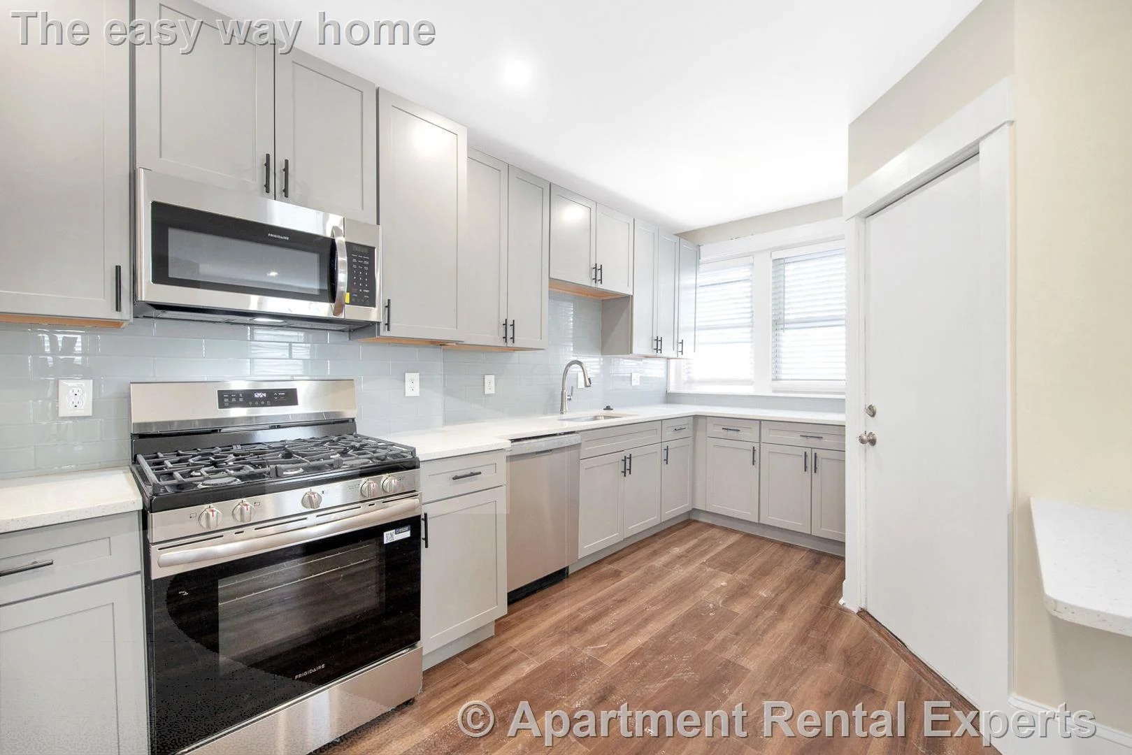 4 bed, 2 bath apartment for rent at 105 School St Unit 3, Roxbury — photo 4 of 28