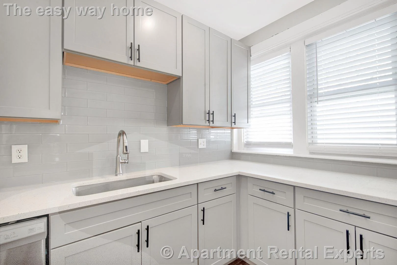 4 bed, 2 bath apartment for rent at 105 School St Unit 3, Roxbury — photo 3 of 28