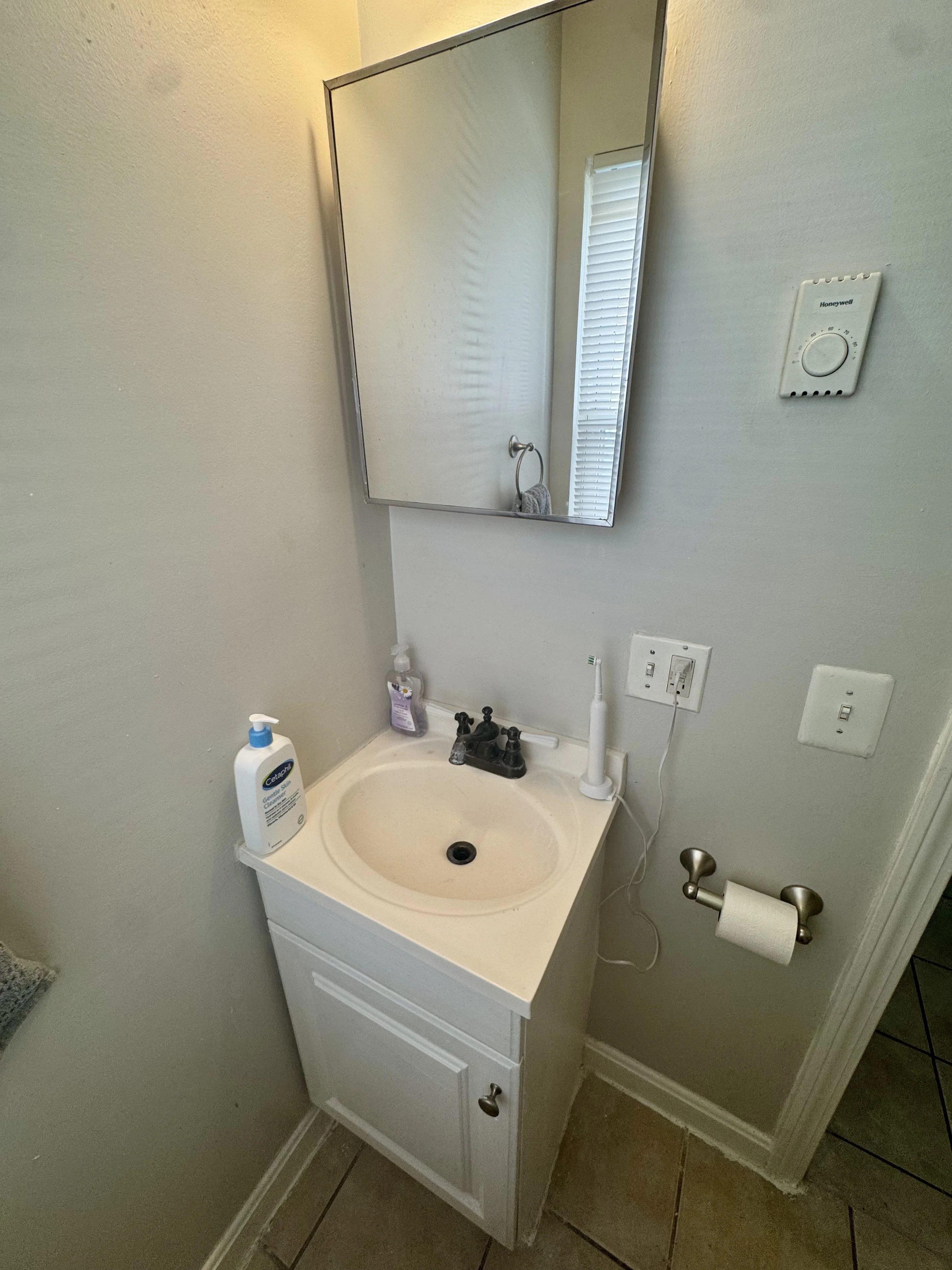 1 bed, 1 bath apartment for rent at 105 Sciarappa St Unit 2, East Cambridge — photo 13 of 13
