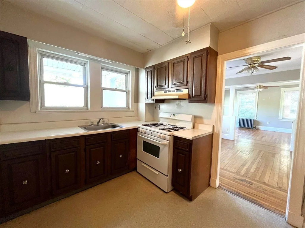2 bed, 1 bath apartment for rent at 105 Shore Dr Unit 1, Ten Hills — photo 8 of 18