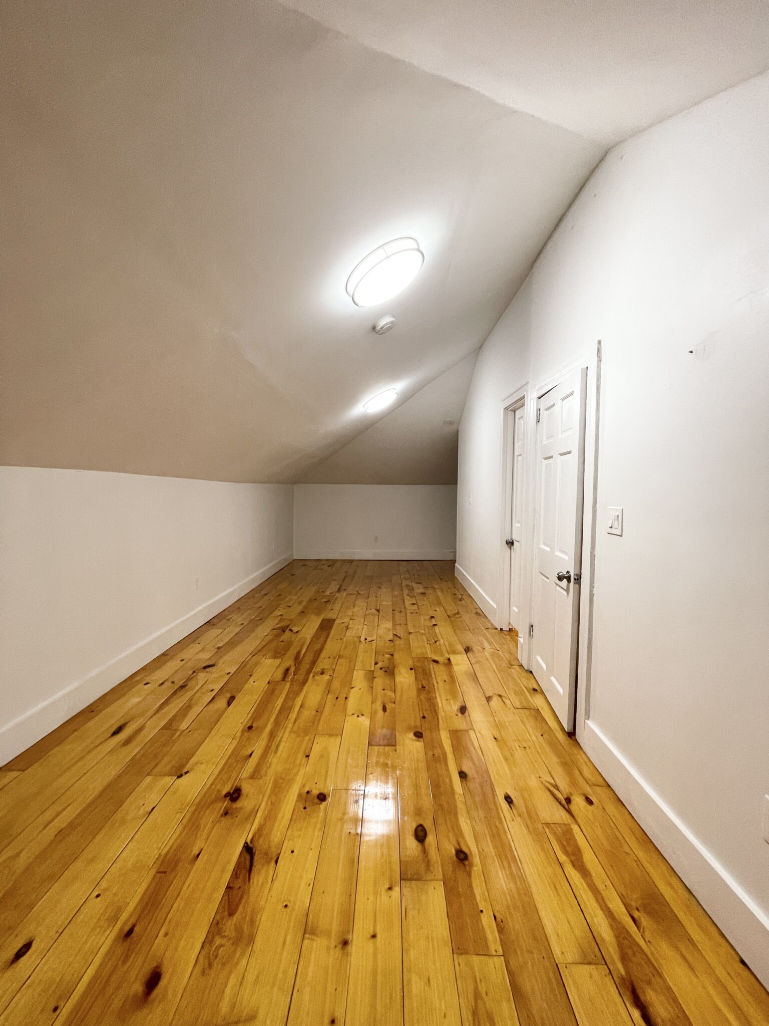 4 bed, 1 bath apartment for rent at 105 Summer St Unit 03, Spring Hill — photo 8 of 15