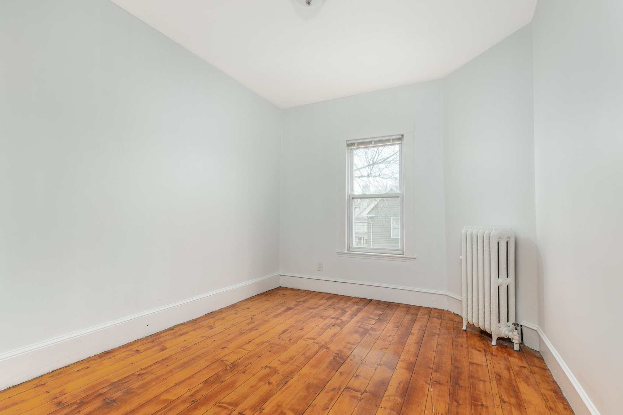 4 bed, 1 bath apartment for rent at 105 Summer St Unit 03, Spring Hill — photo 14 of 15