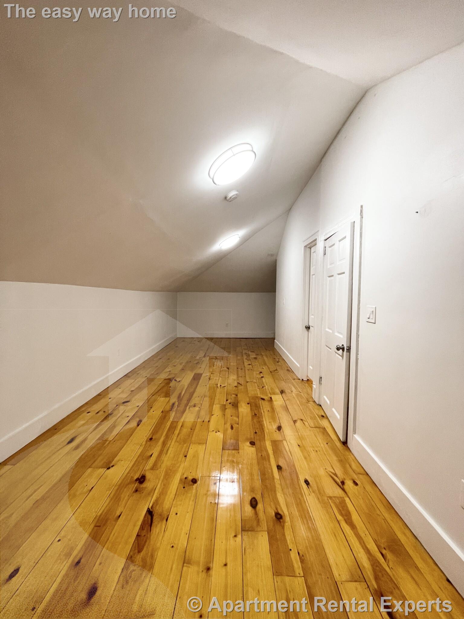 3 bed, 1 bath apartment for rent at 105 Summer St Unit 3, Union Square — photo 4 of 10
