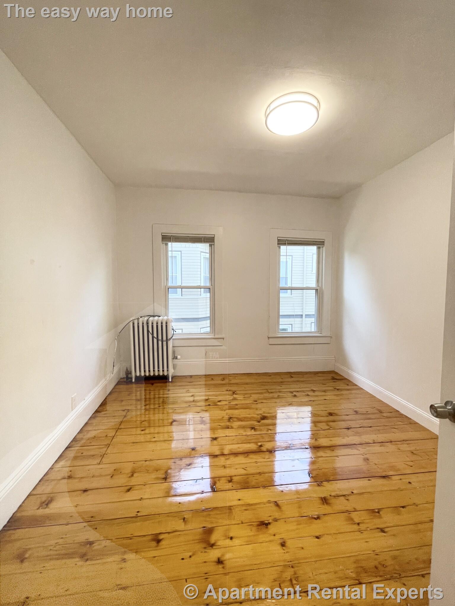 3 bed, 1 bath apartment for rent at 105 Summer St Unit 3, Union Square — photo 2 of 10