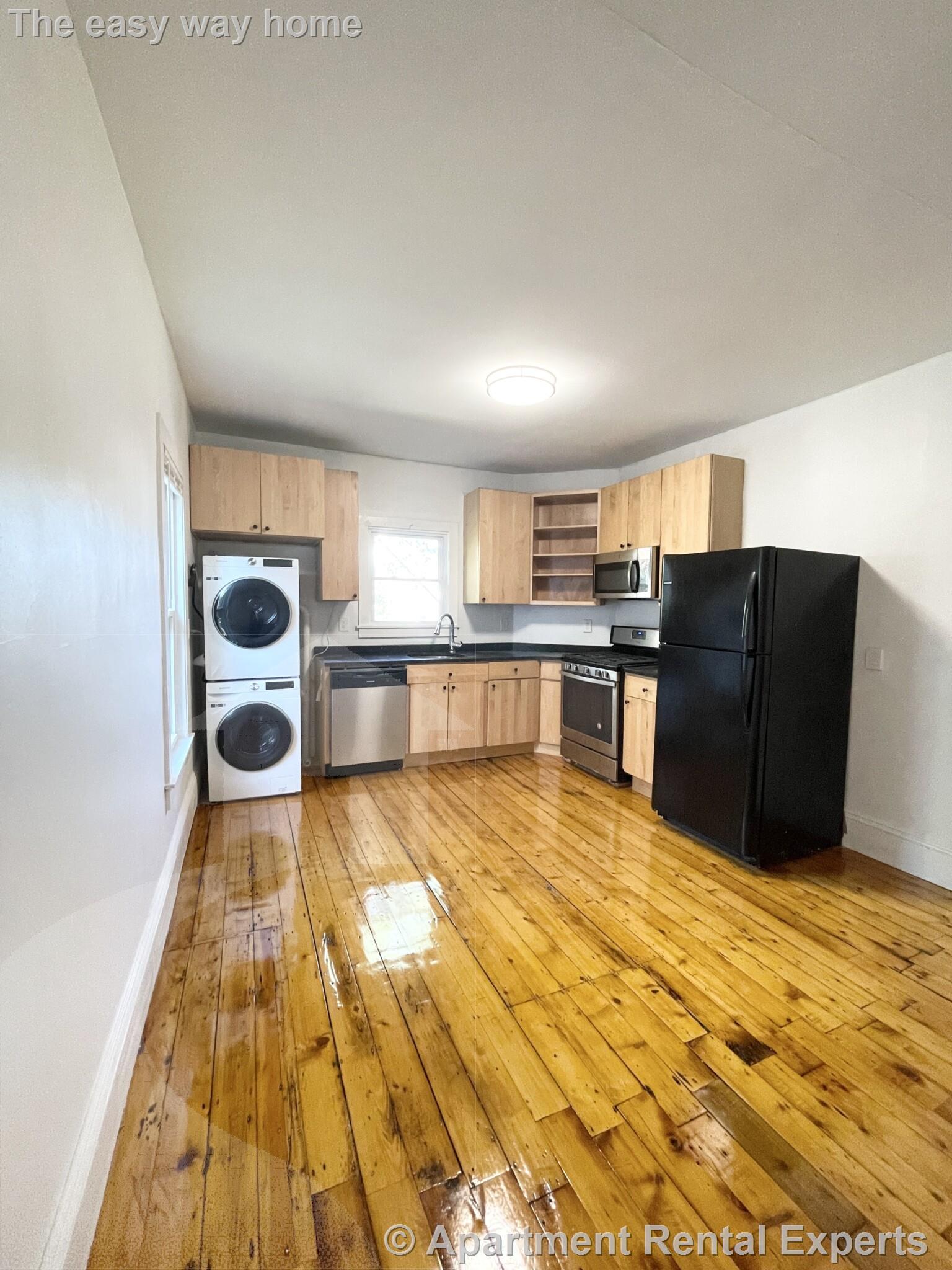 3 bed, 1 bath apartment for rent at 105 Summer St Unit 3, Union Square