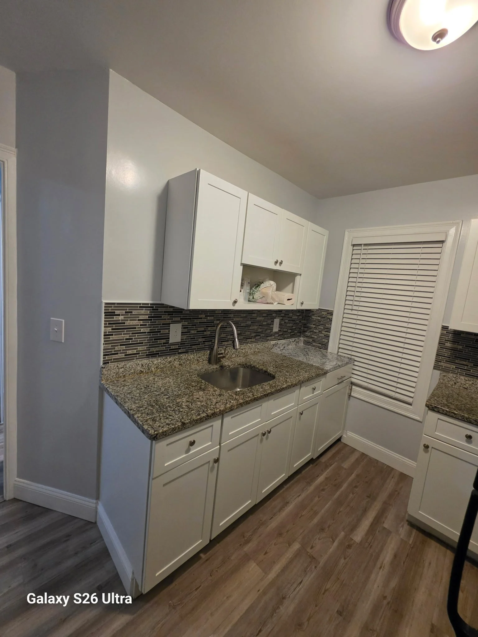 2 bed, 1 bath apartment for rent at 105 Thompson St Unit 1, New Bedford — photo 3 of 8