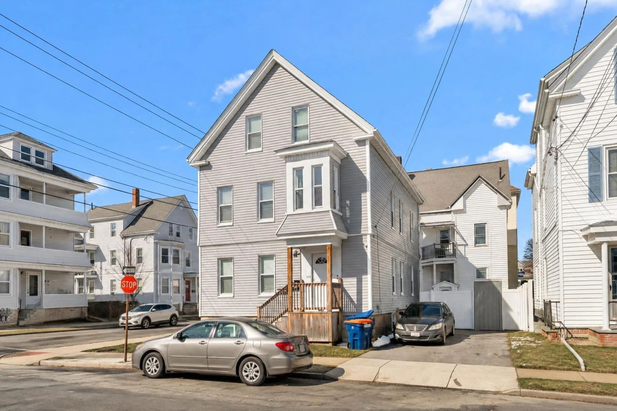 2 bed, 1 bath apartment for rent at 105 Thompson St Unit 1, New Bedford — photo 1 of 8