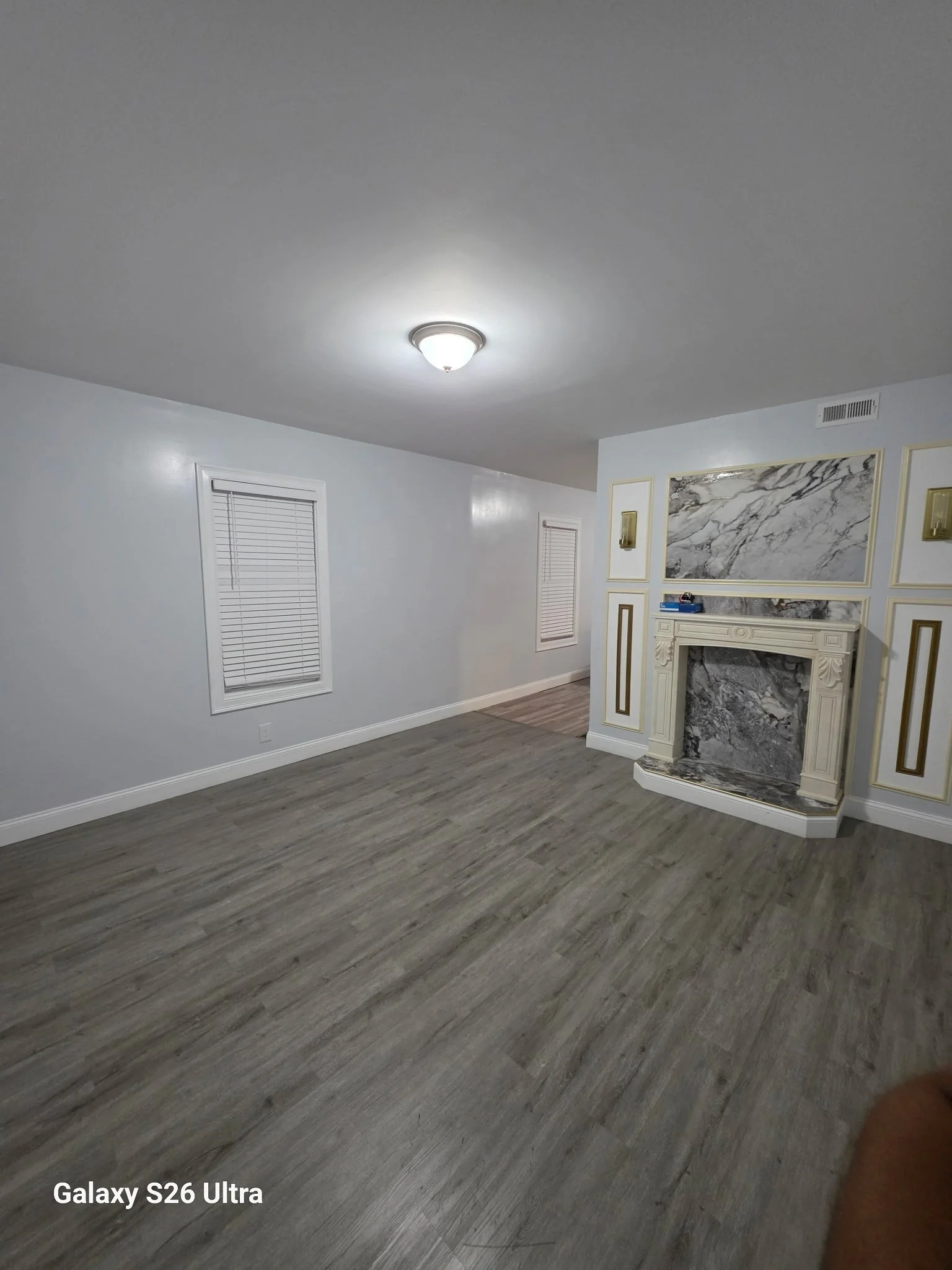 2 bed, 1 bath apartment for rent at 105 Thompson St Unit 1, New Bedford — photo 4 of 8