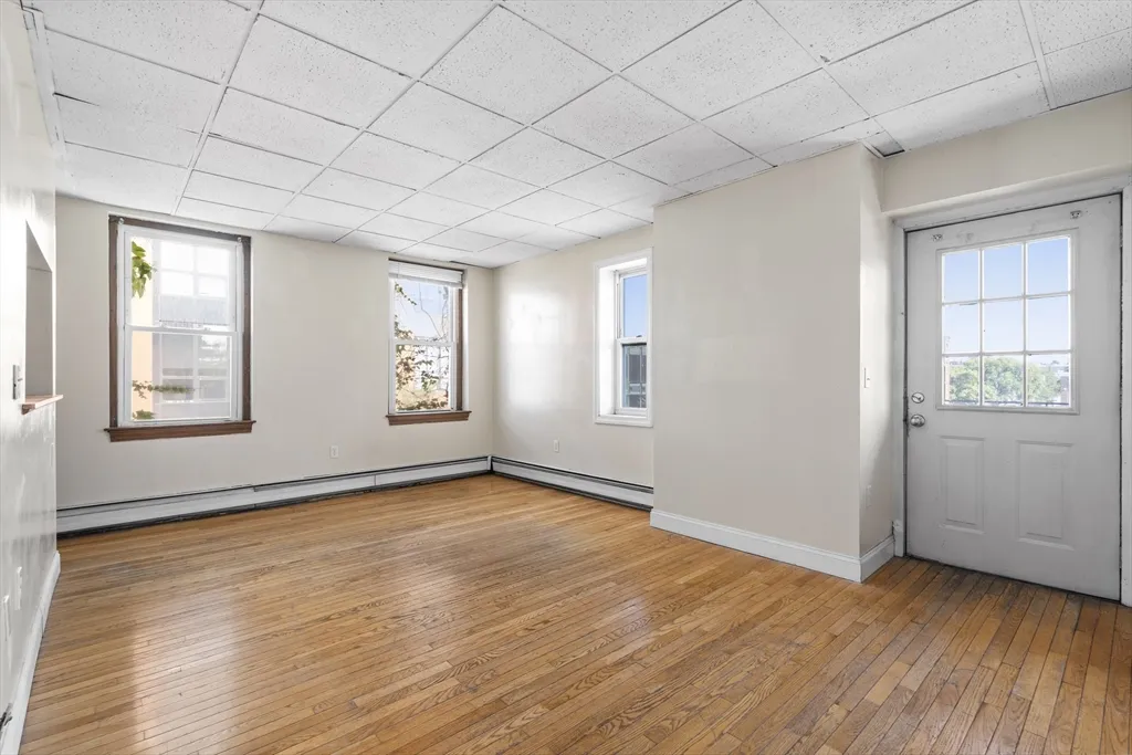 1 bed, 1 bath apartment for rent at 105 West Fourth St Unit 3A, South Boston