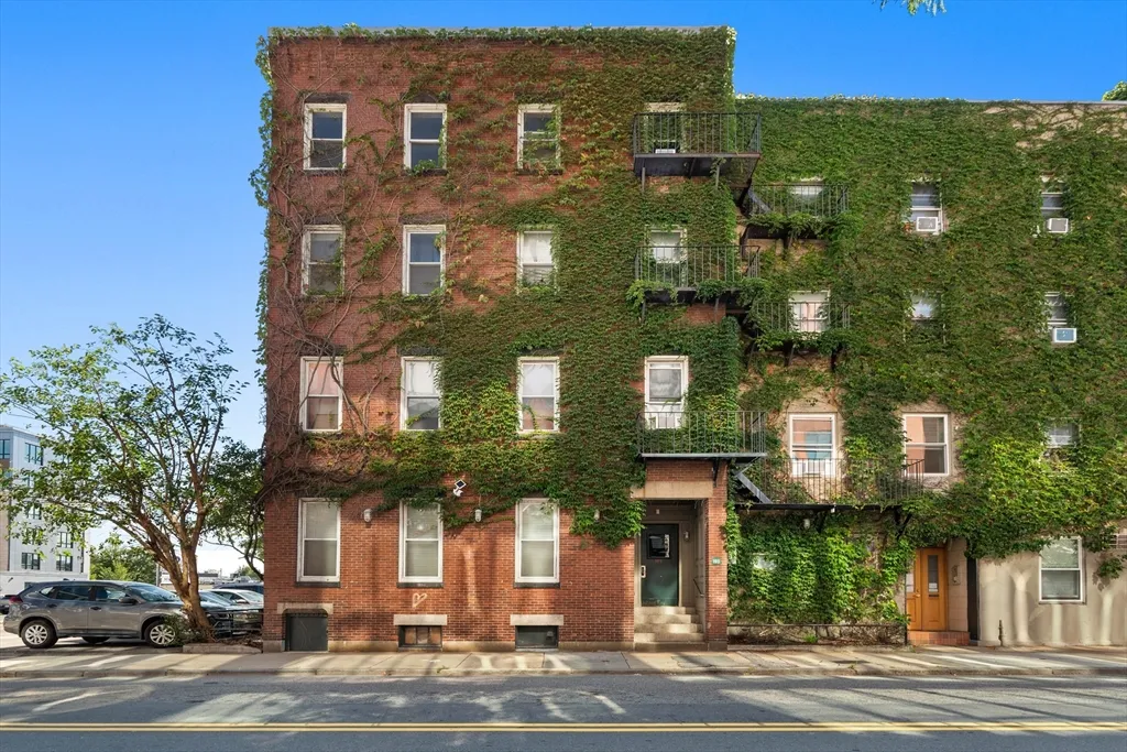 1 bed, 1 bath apartment for rent at 105 West Fourth St Unit 3A, South Boston — photo 10 of 10