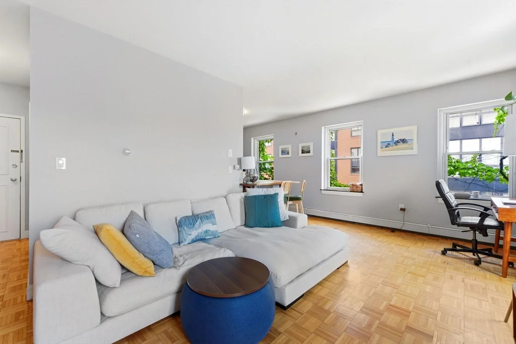 1 bed, 1 bath apartment for rent at 105 W Fourth St Unit 4A, South Boston — photo 3 of 16